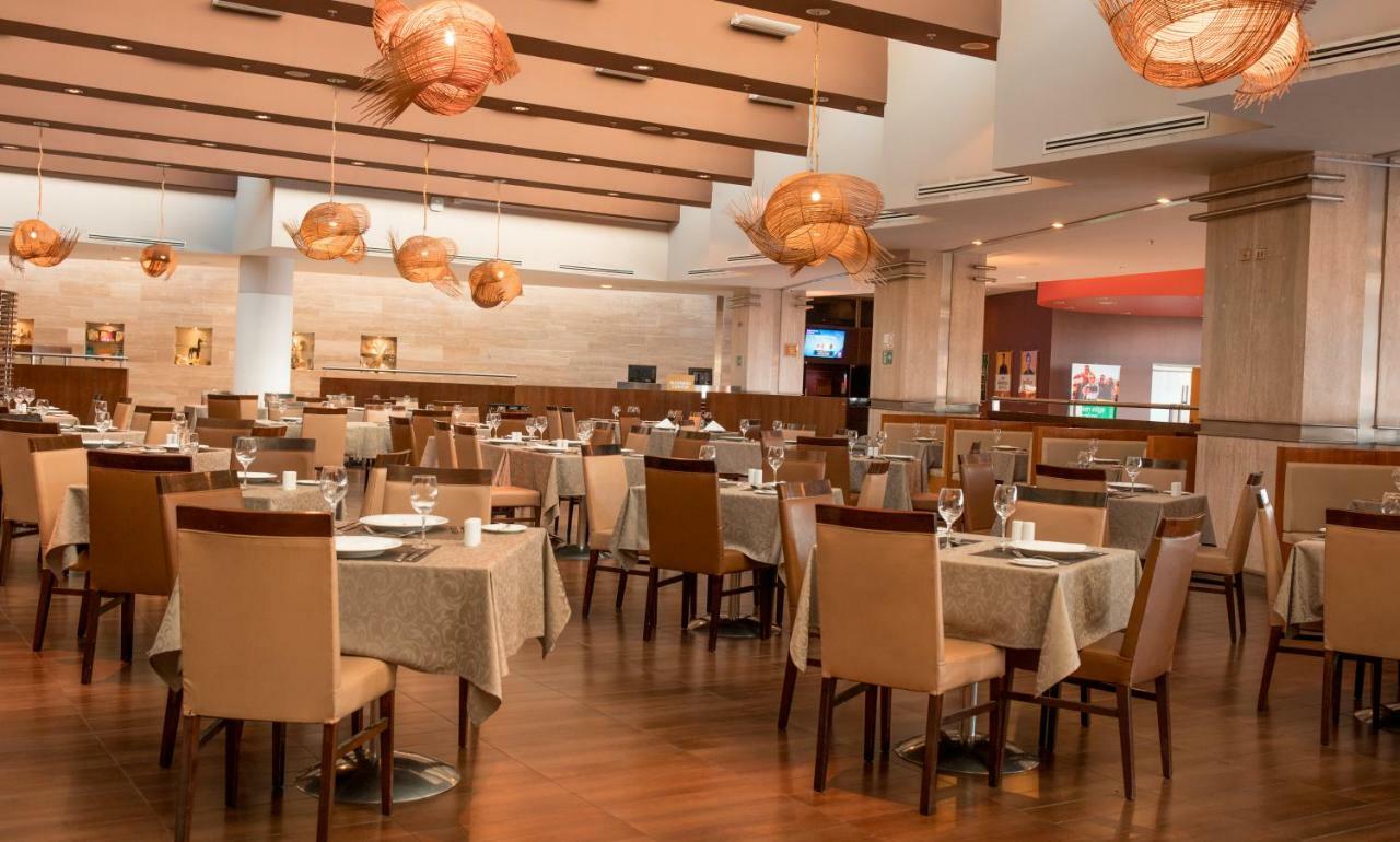 Mds Hotel Calama Exterior photo Restaurant in the hotel